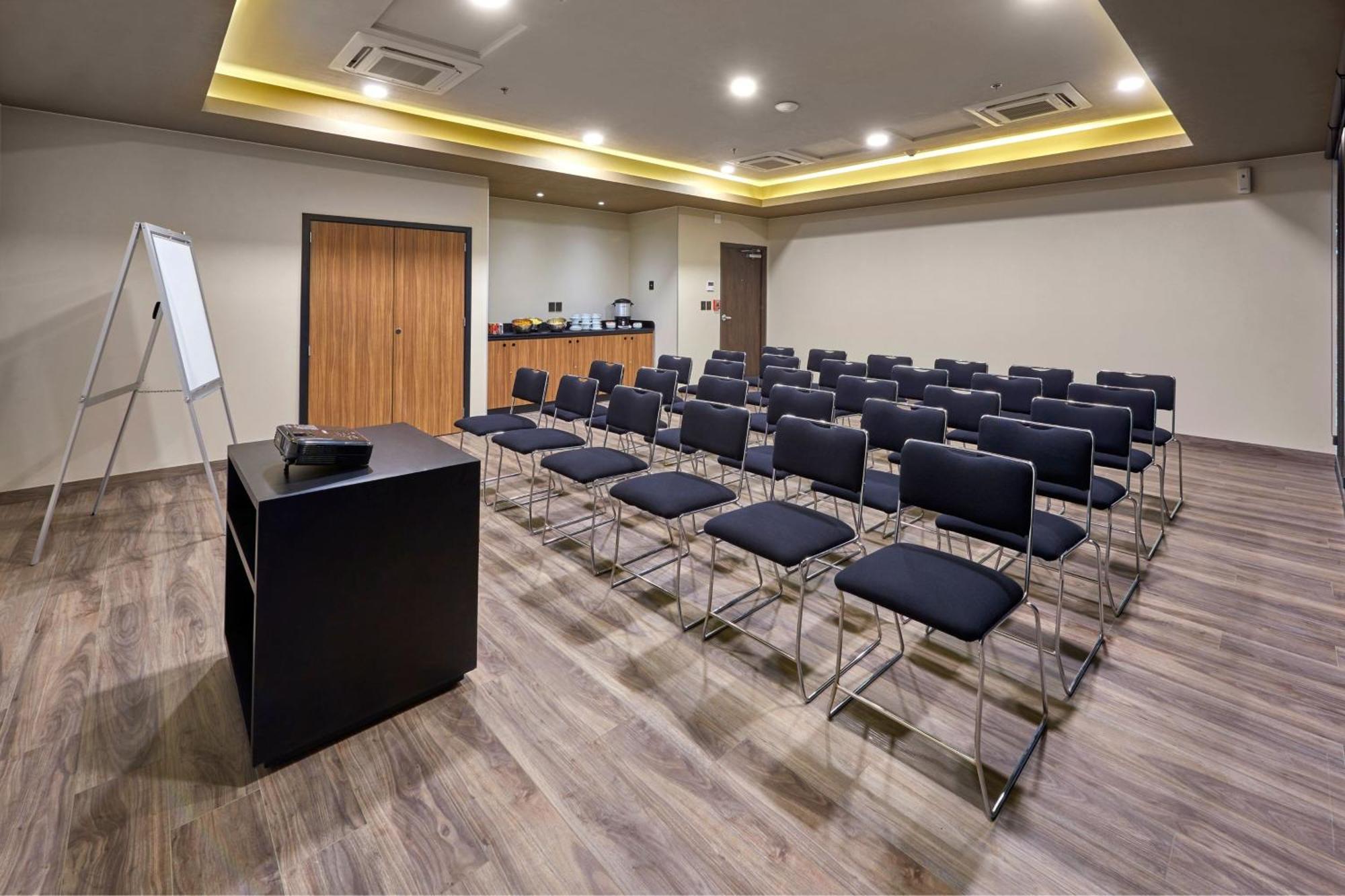 City Express Plus By Marriott Ciudad De Mexico Interlomas Экстерьер фото