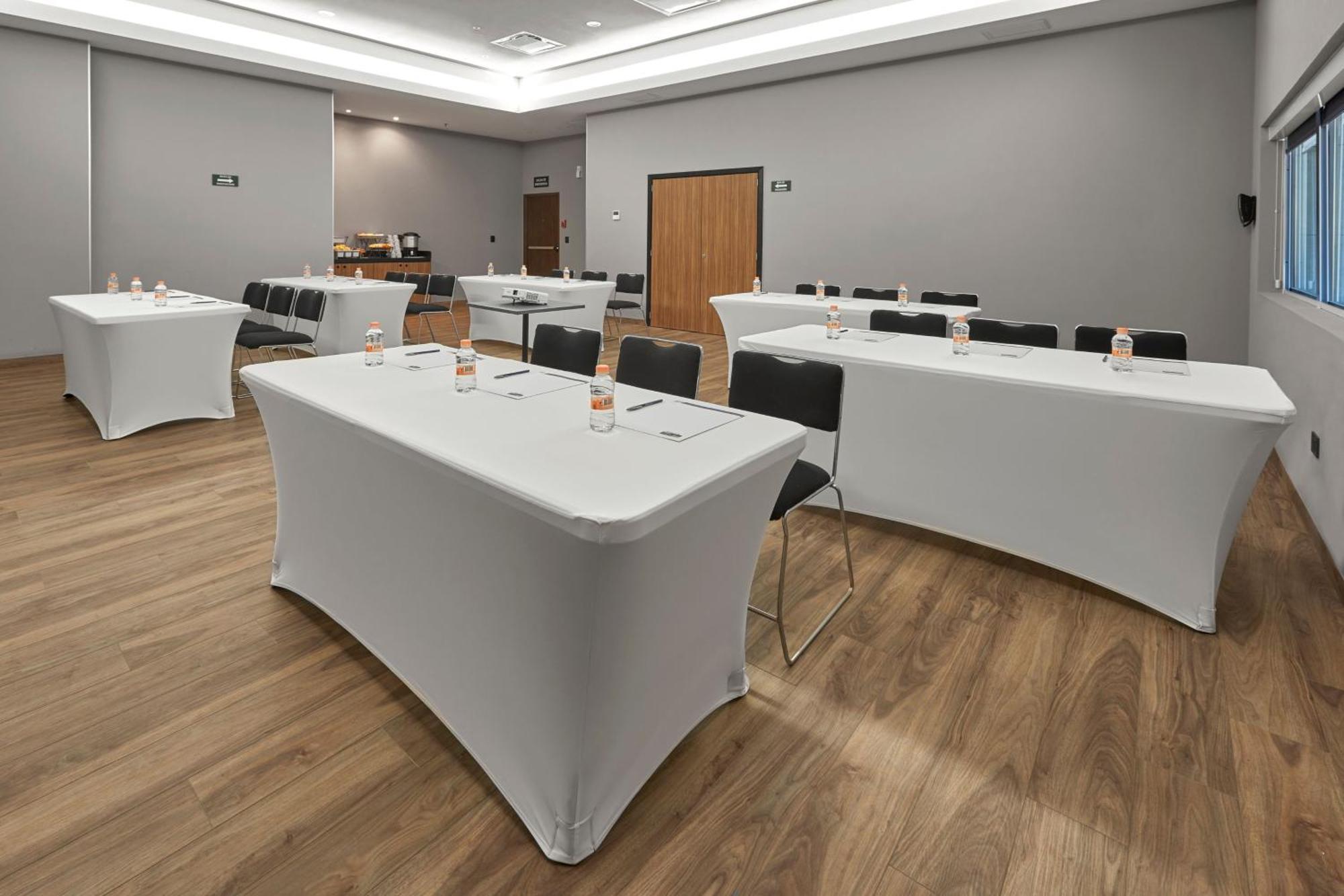 City Express Plus By Marriott Ciudad De Mexico Interlomas Экстерьер фото